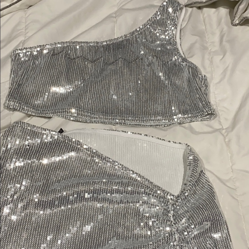 MATCHING SET SEQUIN!